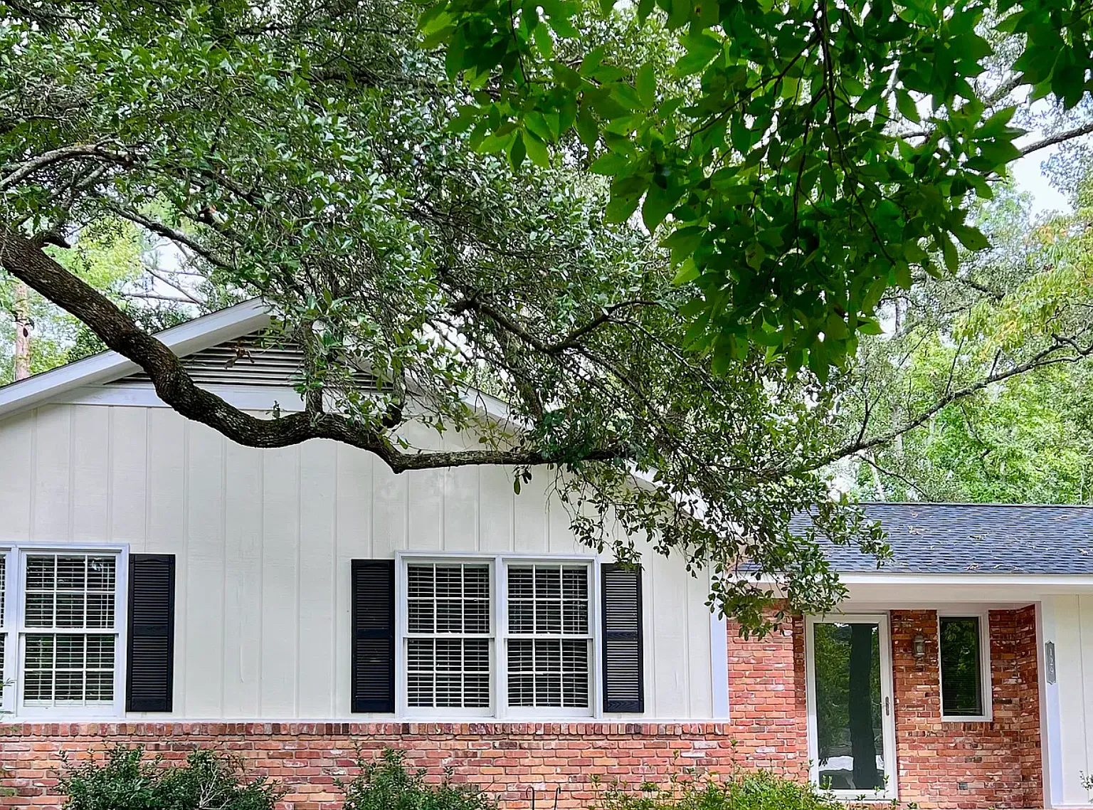 3 bed, 1327 sqft, $2,750 — Photo 1