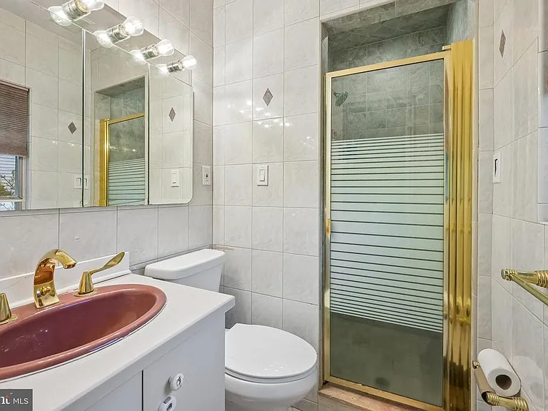 410 Narragansett Dr — Photo 15