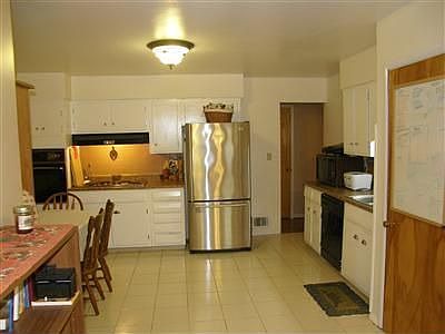 2nd image of 684 Cypress Ct