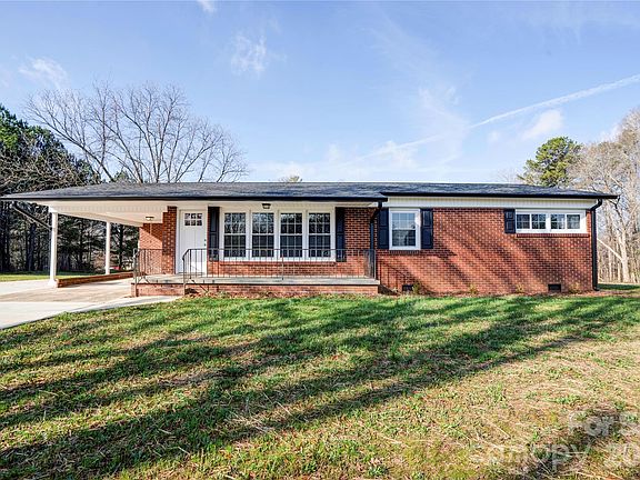 3rd image of 2822 Bettis Rd