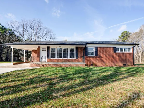 2822 Bettis Rd, Grover, NC 28073