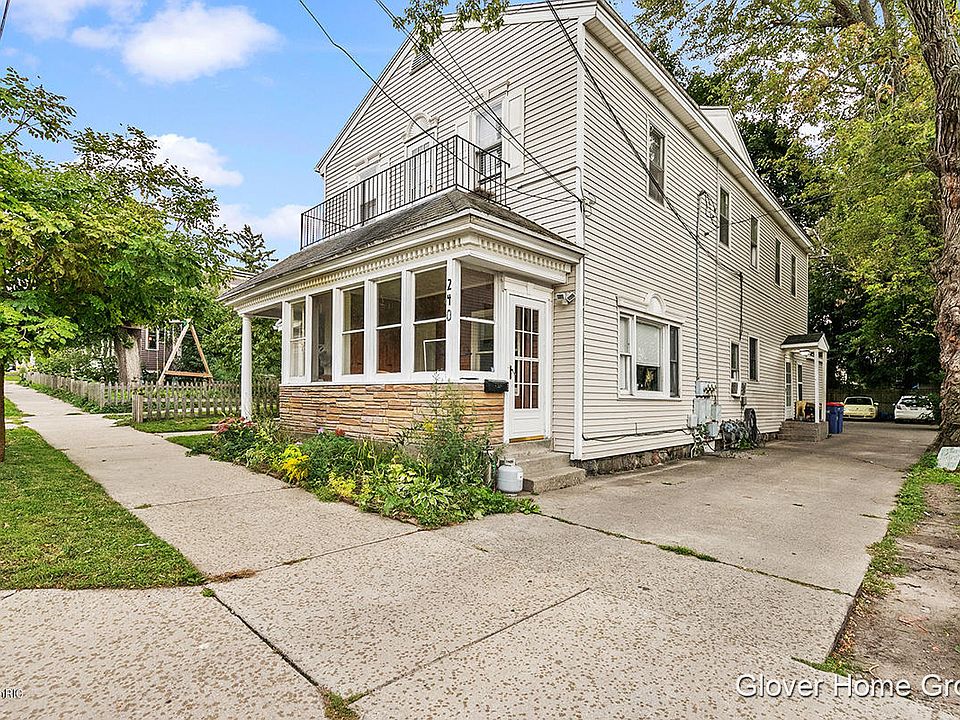 1st image of 240 Page St NE