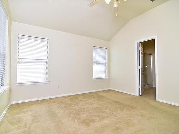 5th image of 122 Arrowhead Dr