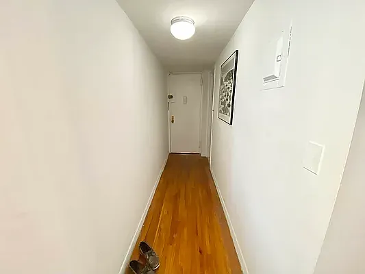 Rented by J PRESTON AND ASSOCIATES INC | media 10