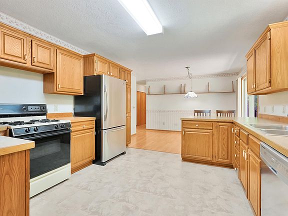 5th image of 7392 Hickory Ct