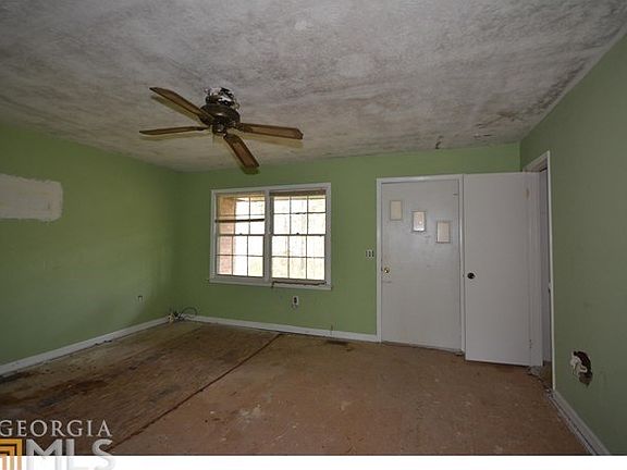 3rd image of 40 Buck Creek Dr