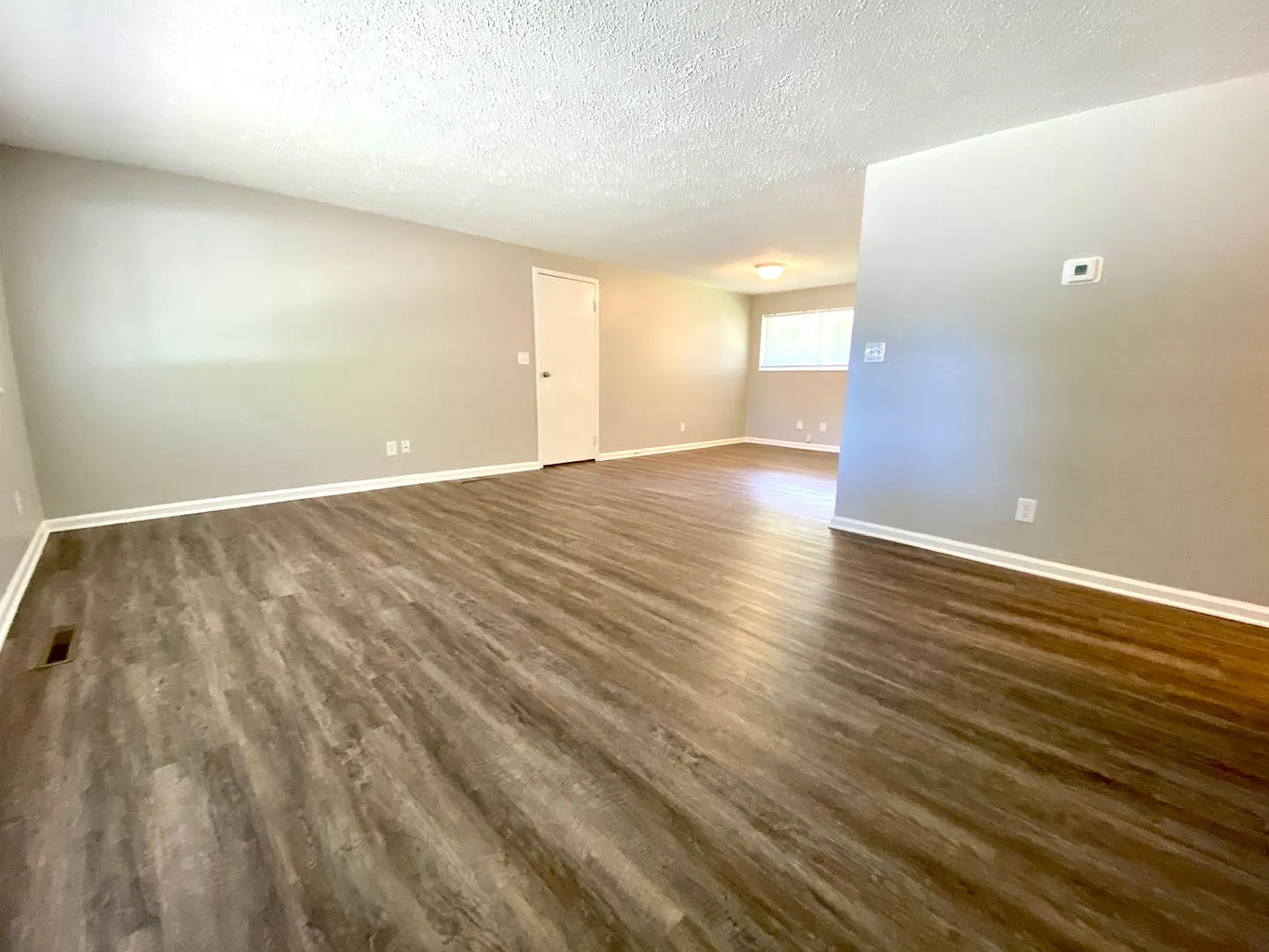 4417 Grayson — Photo 2