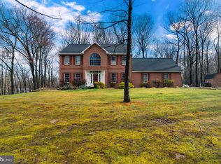 20 Ridge Dr, Fleetwood, PA 19522