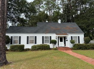 713 Magnolia Dr, Waycross, GA 31501