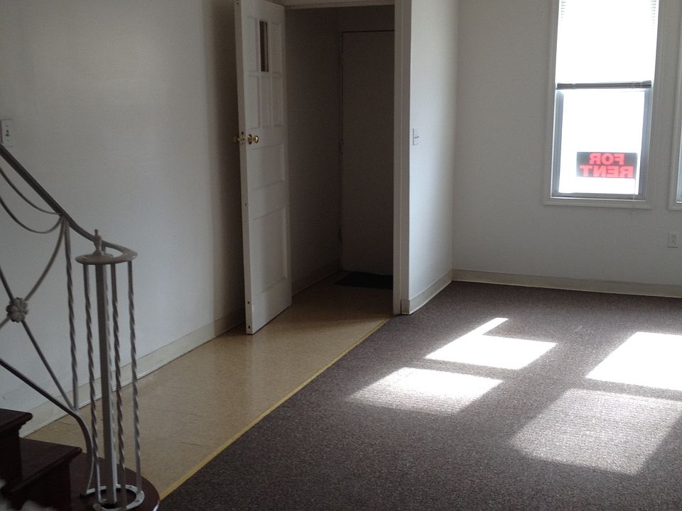entrance of living room