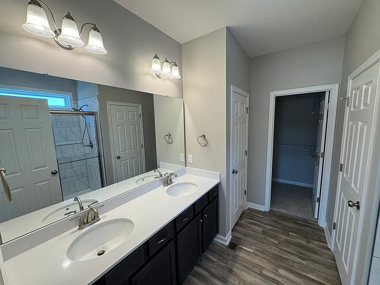 1404 Brookline Ct — Photo 9