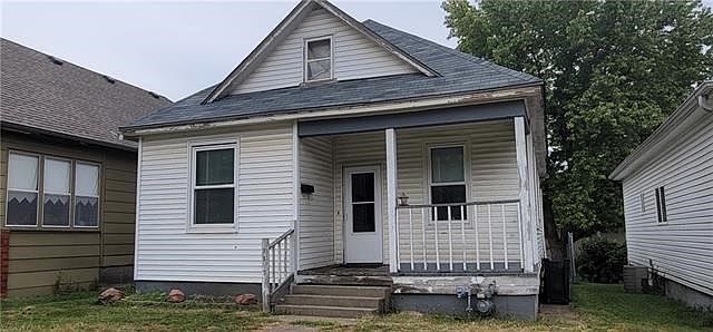 2nd image of 2107 Penn St