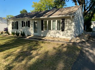 1412 Cherokee Ln, Ottawa, IL 61350