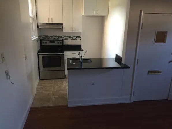 4240 39th St NW, Washington, DC