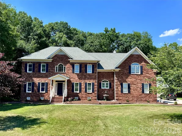 3831 Amarillo Dr SW, Concord, NC 28027