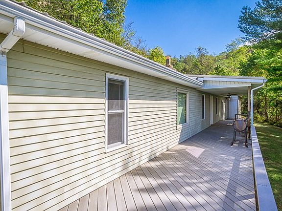 4th image of 527 Warren Dr