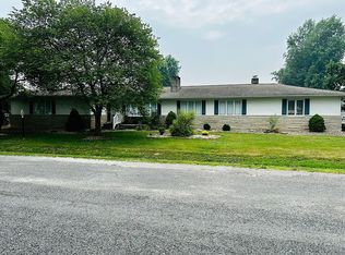 706 E 3rd South St, Mount Olive, IL 62069