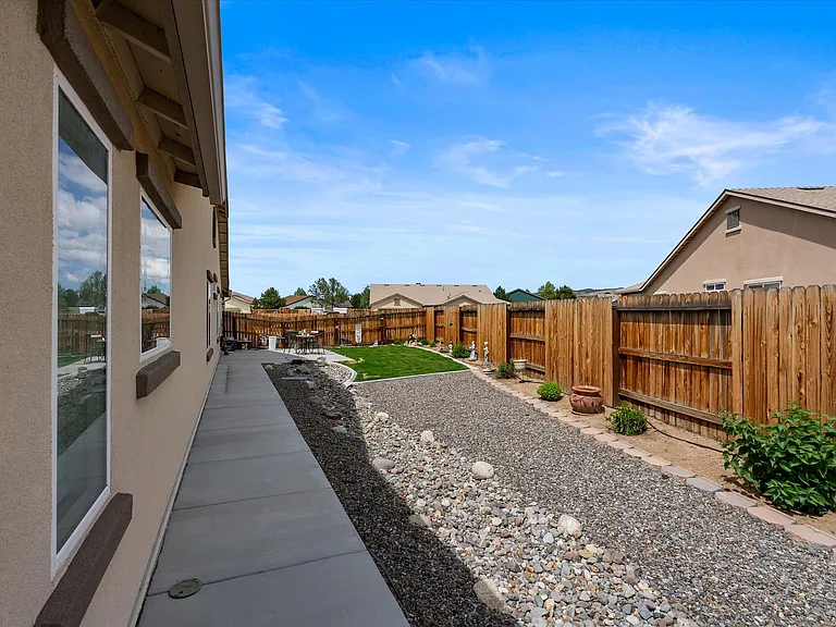 1176 Mallard Crest Dr — Photo 16