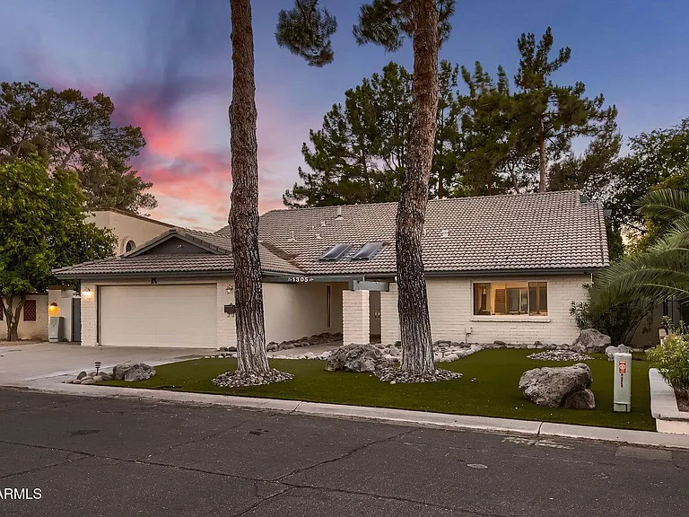 1305 E Steamboat Bend Dr — Photo 38