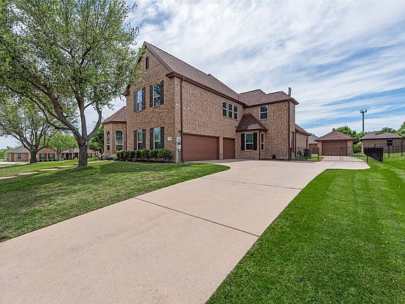 5th image of 925 Lorene Dr