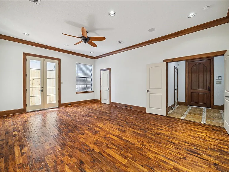 3614 Lancashire Ln — Photo 7