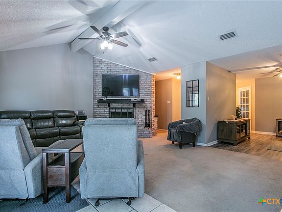 4th image of 820 Woodside Dr