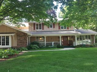 13140 Gremoor Dr, Elm Grove, WI 53122