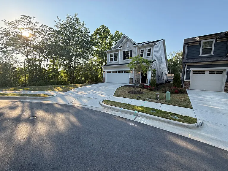 1112 Greatland Rd — Photo 5