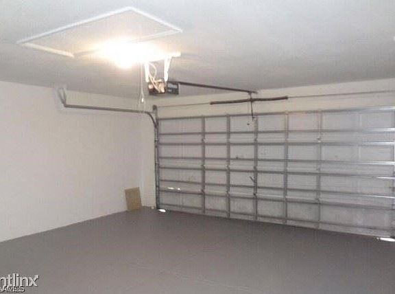 4th image of 3307 10th St W Unit 3