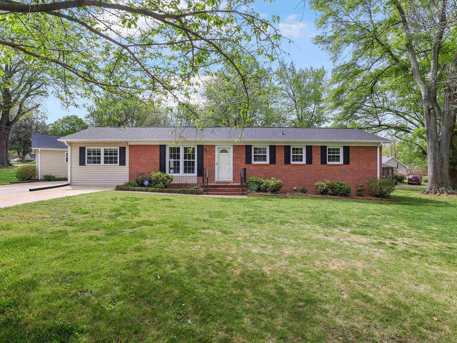 2 Ashwood Ave, Greenville, SC 29607 Zillow