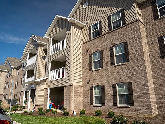 3rd image of 3936 Snyder Rd #125