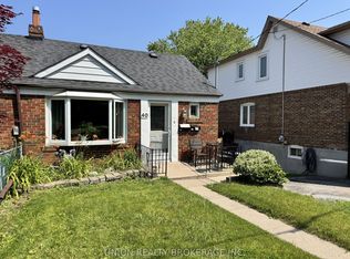 40 Winston Ave, Toronto, ON M1N1W3