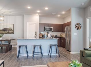 12306 Glengrove Cir #413-101, Louisville, KY 40272