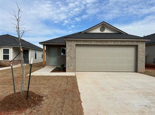 1212 Guthrie Farms Blvd, Guthrie, OK 73044