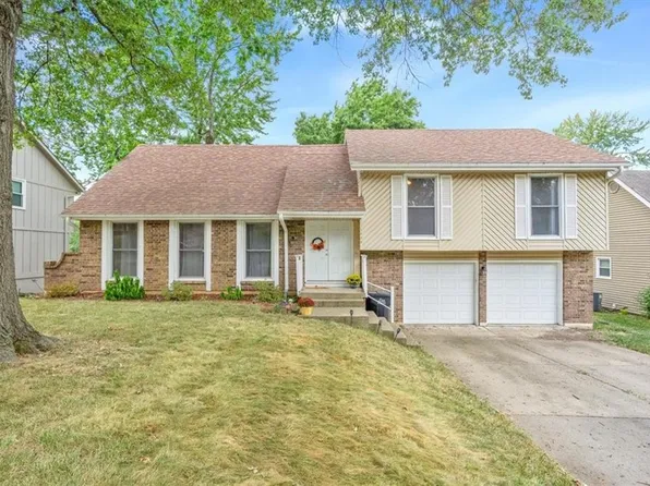 1709 SW 21st St, Blue Springs, MO 64015