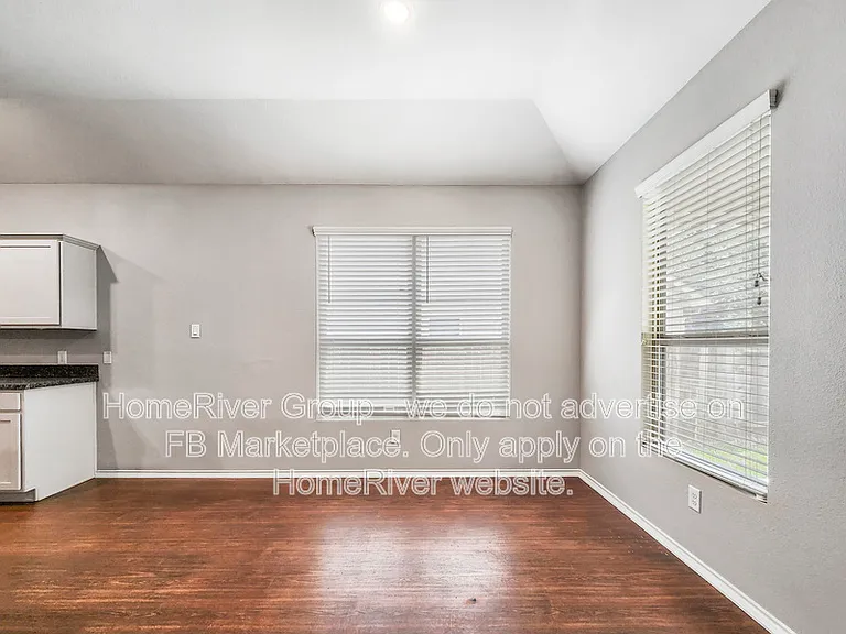 11427 Ryan Ct — Photo 4