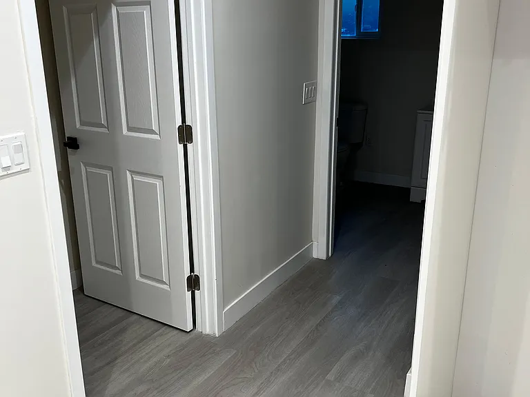 7021 Jamieson Ave — Photo 11