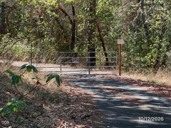 643 Robmar Ln, Grants Pass, OR 97527