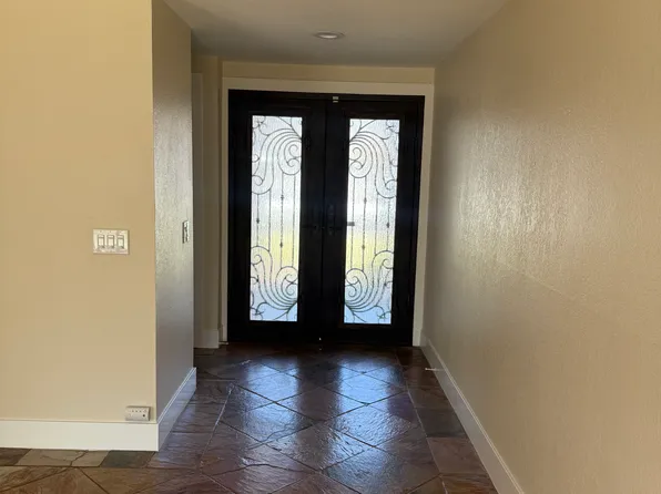 1208 E Gladwick St, Carson, CA 90746