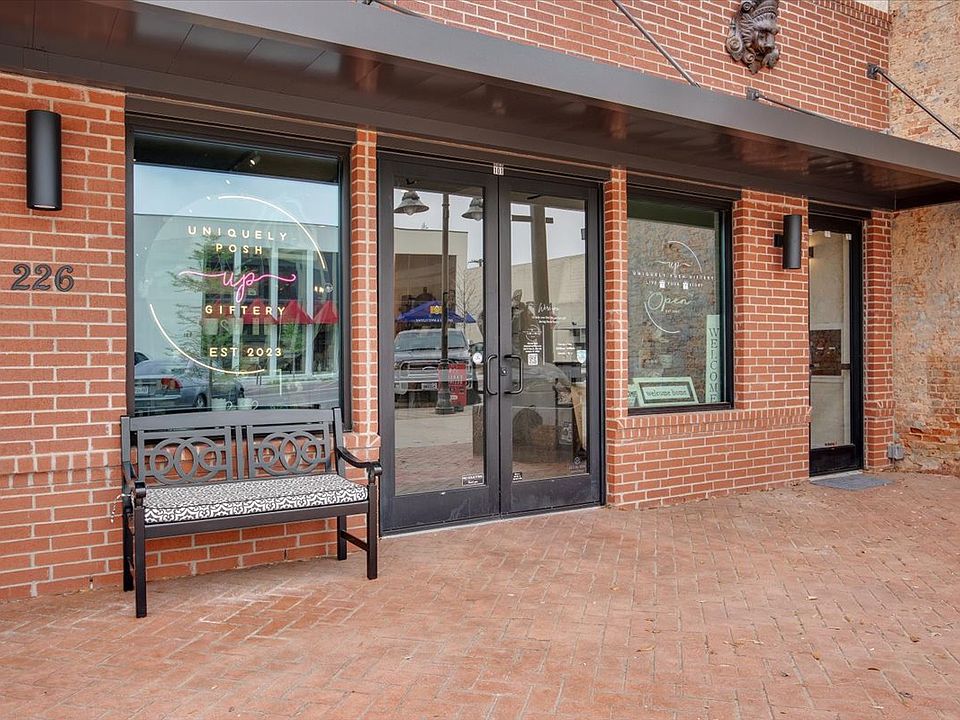 1st image of 226 W Main St #202