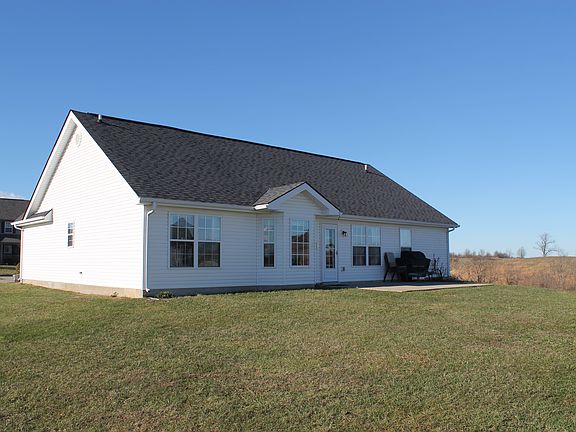 3rd image of 400 Drayton Pl