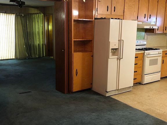 5th image of 418 Harned Ave