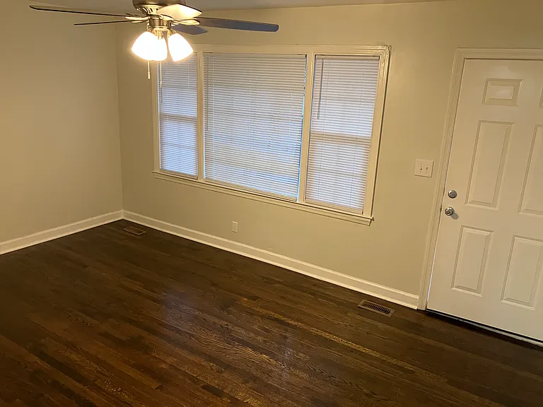 1509 Acacia Dr — Photo 10