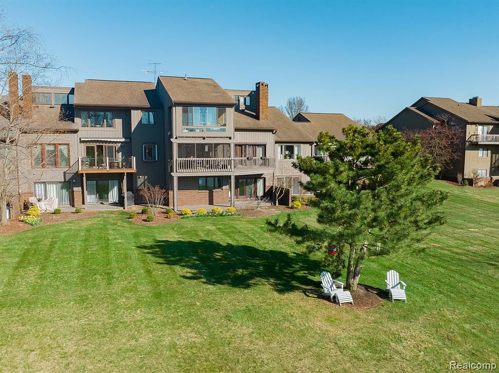 9784 Hawthorne Glen Dr, Grosse Ile, MI 48138 Zillow