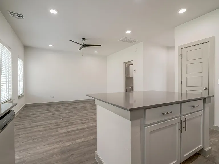 13518 Vinita Dr #13518 — Photo 12