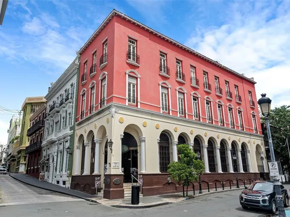 251 & 301 Recinto Sur, San Juan, PR 00901