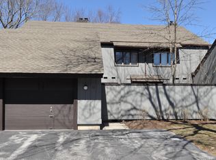 72 E Parkfield Ct, Racine, WI 53402