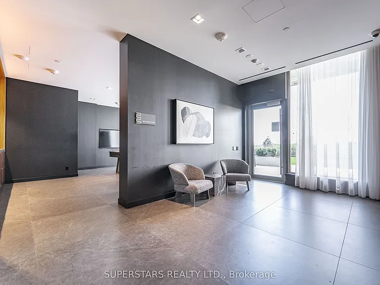 5 Buttermill Ave #1905 — Photo 31