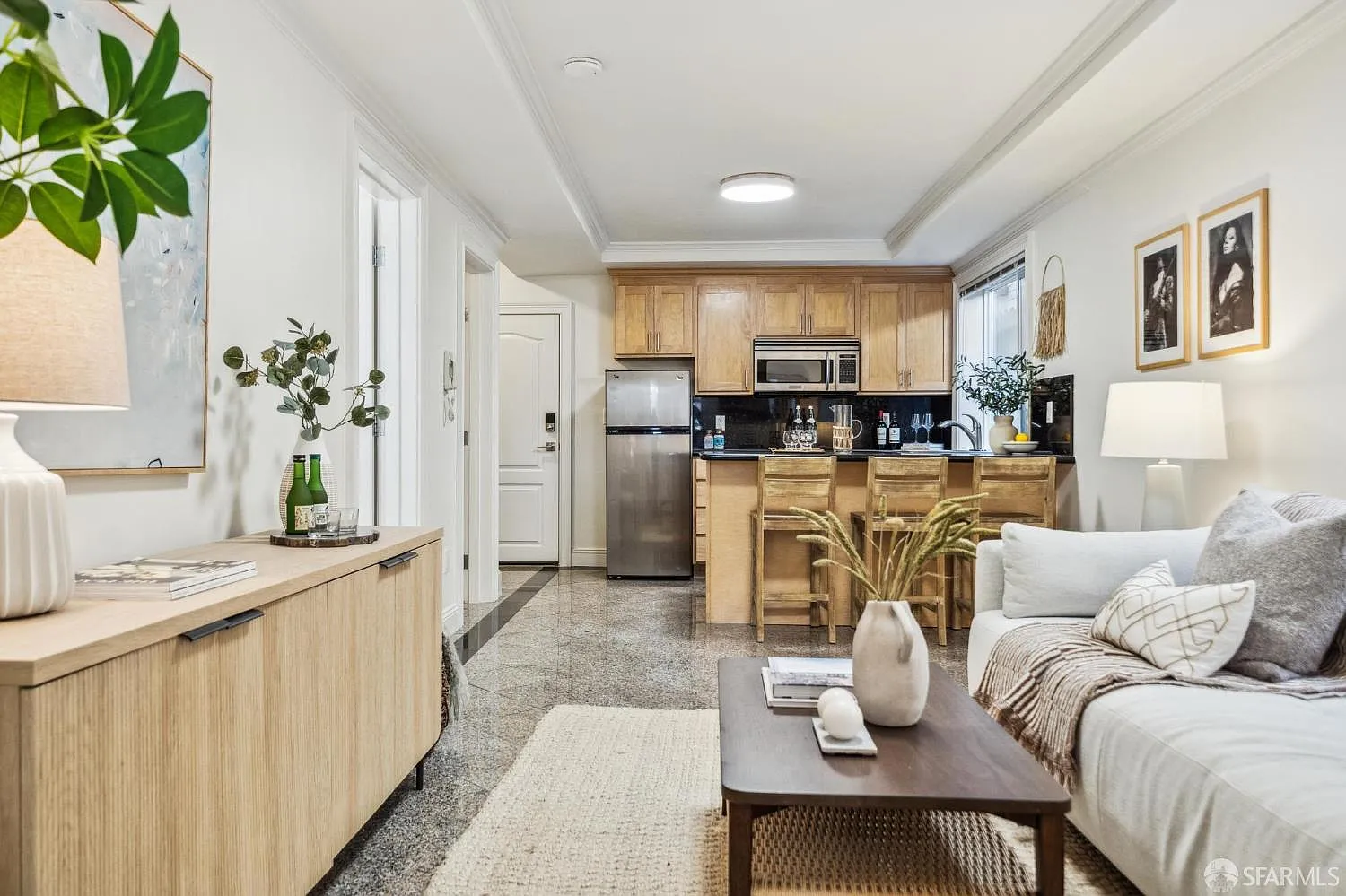 1 bed, 584 sqft, $6,100 — Photo 3