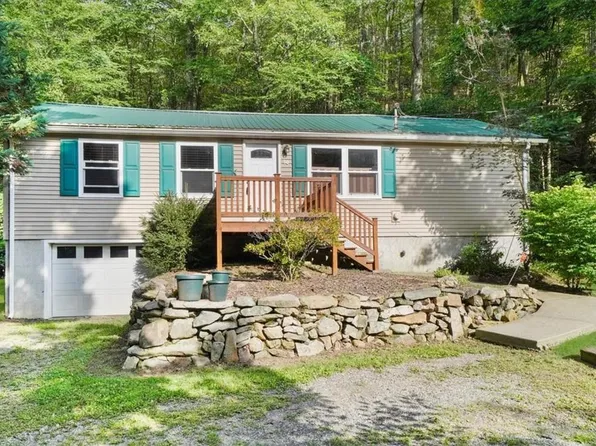 10 Jimmy Court, Poughquag, NY 12570